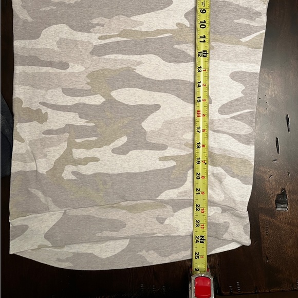 TNA Aritzia Long Sleeve Shirt - Picture 6 of 7